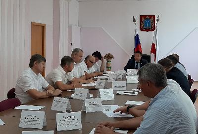 Роман Ковальский поручил проинспектировать отстающие на начало уборочной кампании районы 
