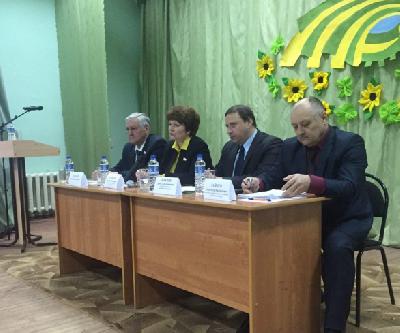 Областной штаб по проведению сезонных сельскохозяйственных работ проводит выездное заседание в Воскресенском районе