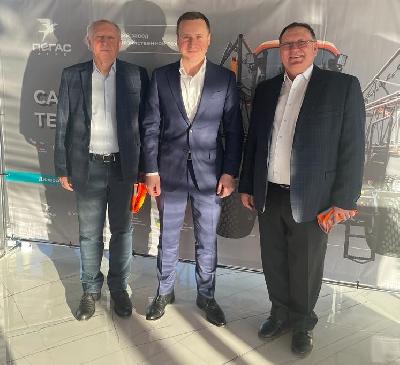 Представители АПК региона посетили новый завод по строительству сельхозтехники «Пегас-Агро»
