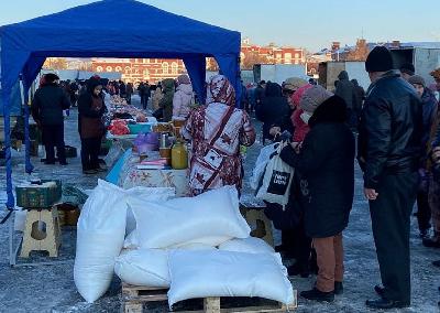Более 25 тонн сахара было реализовано в ходе ярмарочной торговли на Театральной площади
