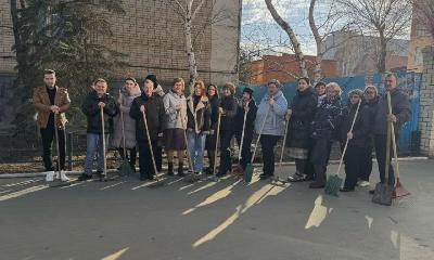 Сотрудники министерства сельского хозяйства области приняли участие в первом весеннем субботнике