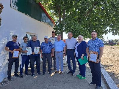 Аграрии Калининского района: Высокой урожайности зерновых способствуют семена саратовской селекции 