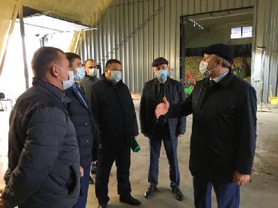 Глава региона ознакомился с реализацией инвестпроектов в АПК Энгельсского района