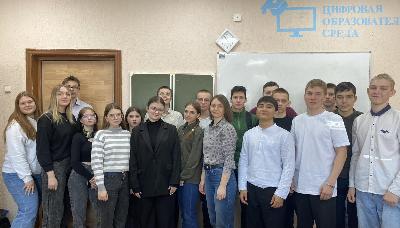 Агроклассники Хвалынска узнали о дорожных покрытиях на объектах ландшафтной архитектуры и изучили закон спроса и предложения