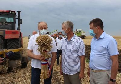 Аграрии региона выразили благодарность Губернатору Валерию Радаеву и региональной власти