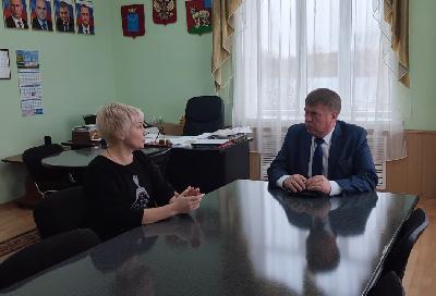 По результатам личного приема граждан жителям р.п. Турки благоустроят придомовую территорию и восстановят уличное освещение