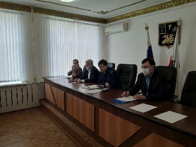 В Базарном Карабулаке состоялось выездное межведомственное совещание по увеличению поступления доходов в консолидированный бюджет области