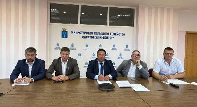 Заместитель Председателя Правительства области – министр сельского хозяйства области Роман Ковальский принял участие в рабочей встрече в режиме ВКС с министром сельского хозяйства РФ Оксаной Лут по вопросу внесения данных в ЕФГИС ЗСН и ФГИС «Зерно»