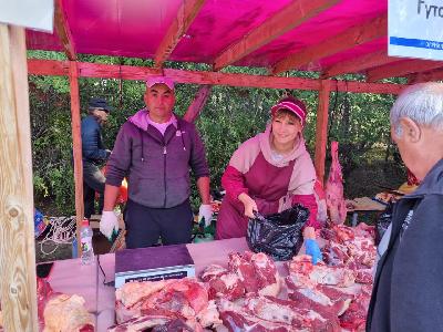 Ежегодный фестиваль «Мраморное мясо» прошел в Александрово-Гайском районе
