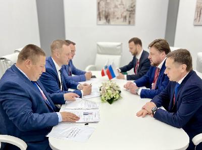 Роман Ковальский: участие Саратовской делегации в ПМЭФ-2022 - это приток инвестиций, высокотехнологичные рабочие места, рост налоговых поступлений и повышение уровня жизни жителей области