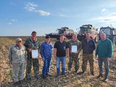 Роман Ковальский ознакомился с уборкой подсолнечника в Марксовском муниципальном районе