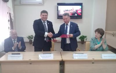 Подписано соглашение о сотрудничестве между Правительством Саратовской области и брянскими машиностроителями 