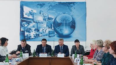 Вопросы привлечения молодых кадров на село обсудили в Калининском техникуме агробизнеса
