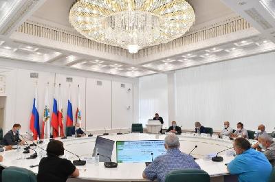 Глава региона Валерий Радаев провел совещание по вопросам развития животноводства