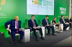 На "Золотой осени - 2021" обсудили предварительные итоги модернизации сельскохозяйственной техники и оборудования в 2021 году