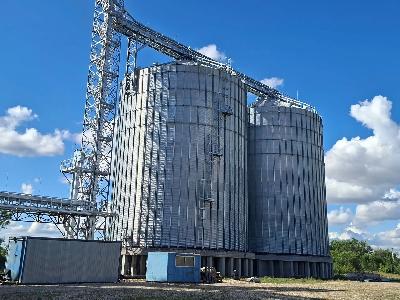 В Ершовском районе строится крупный элеваторный комплекс с возможностью отгрузки зерна железнодорожным транспортом 