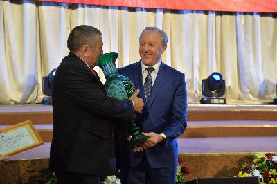Валерий Радаев поблагодарил саратовских аграриев за огромный самоотверженный труд