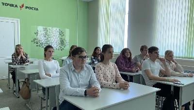 В селе Усть-Курдюм и городе Энгельсе прошли пилотные занятия с агроклассниками 