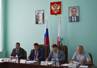 Вопросы повышения заработной платы сельхозтоваропроизводителей и предприятий Ртищевского района обсудили на заседании межведомственной комиссии