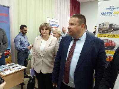 Зампред посетил выставку ведущих агропромышленных предприятий региона