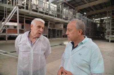 Губернатор области ознакомился с ходом реконструкции Балашовской макаронной фабрики