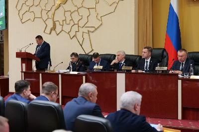 Запред выступил с докладом на заседании Правительства