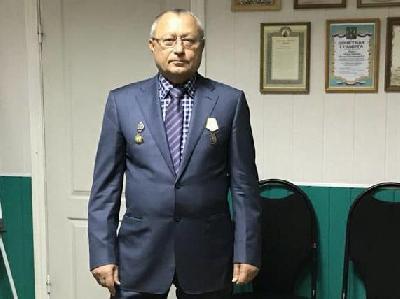 Министерство сельского хозяйства области поздравляет Вахненко Николая Алексеевича, главу КФХ Самойловского района с получением высокой государственной награды – медали ордена «За заслуги перед Отечеством» II степени 