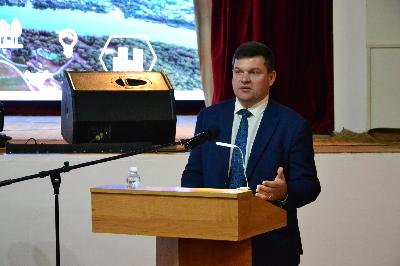 В 2024 году в рамках госпрограммы в Пугачевском районе отремонтируют сельские дороги и благоустроят территорию к памятнику погибшим в ВОВ